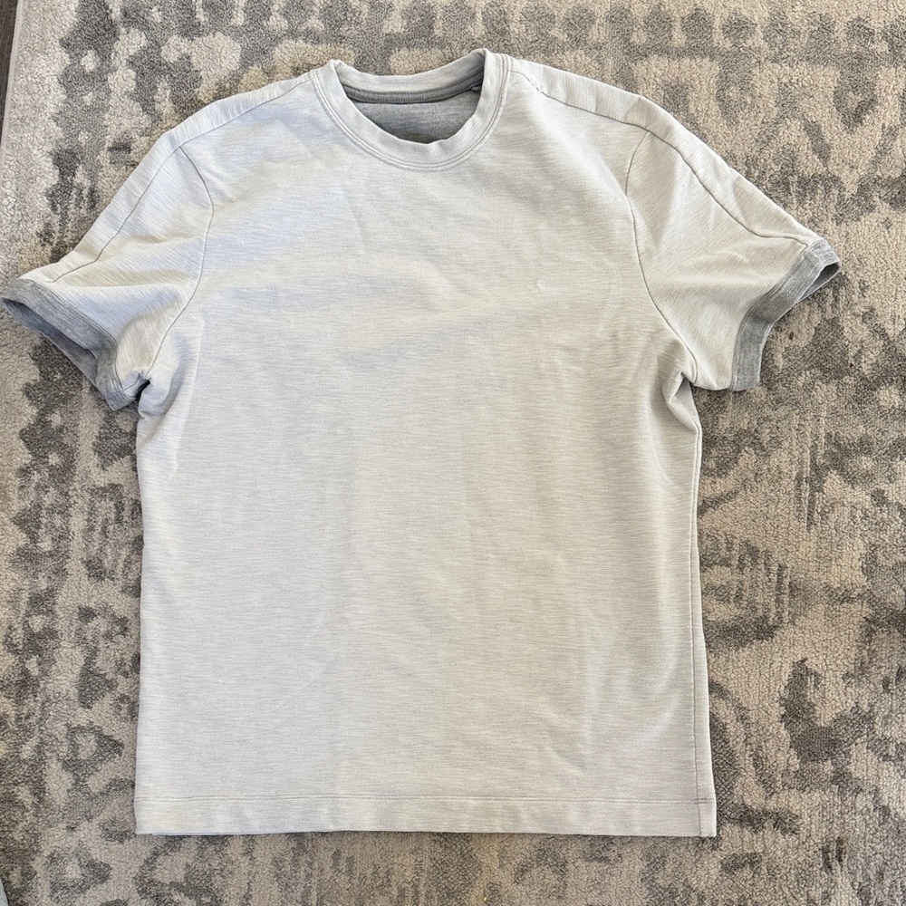 lululemon athletica Light Gray Short Sleeve Tee